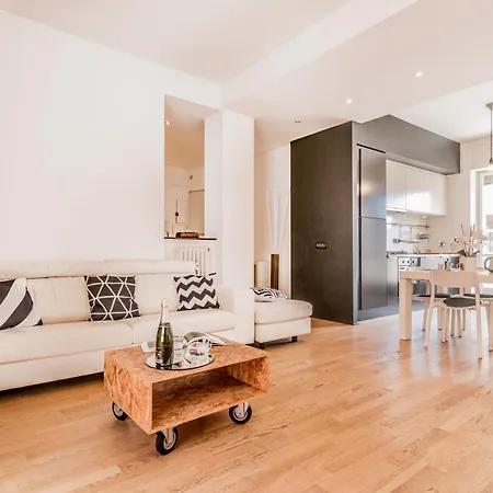 アパート Bbhome Bright And Elegant Metro Libia High Floor Flat *