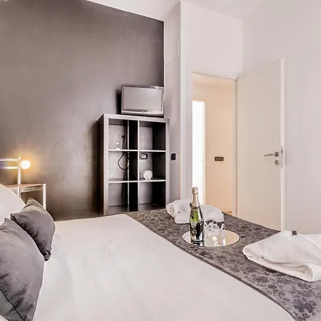Bbhome Bright And Elegant Metro Libia High Floor Flat * ローマ