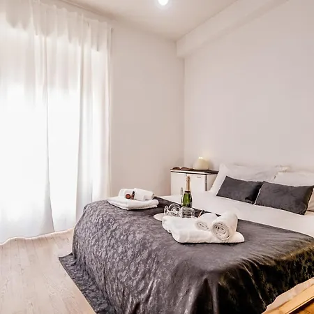 Bbhome Bright And Elegant Metro Libia High Floor Flat *